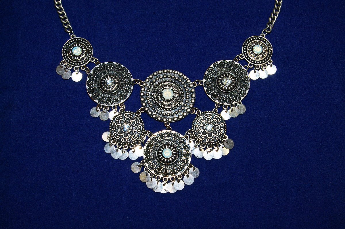 krishivajewels.com